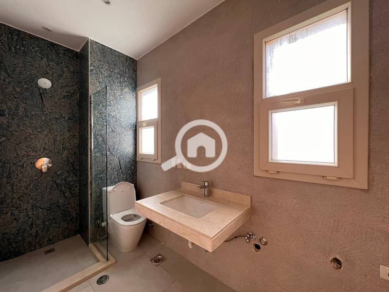 24 WhatsApp Image 2025-10-29 at 1.22. 55 PM (1). jpeg