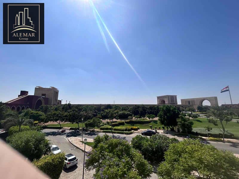 15 4d81b249-111b-4b1f-baab-adb61039039a. jpg