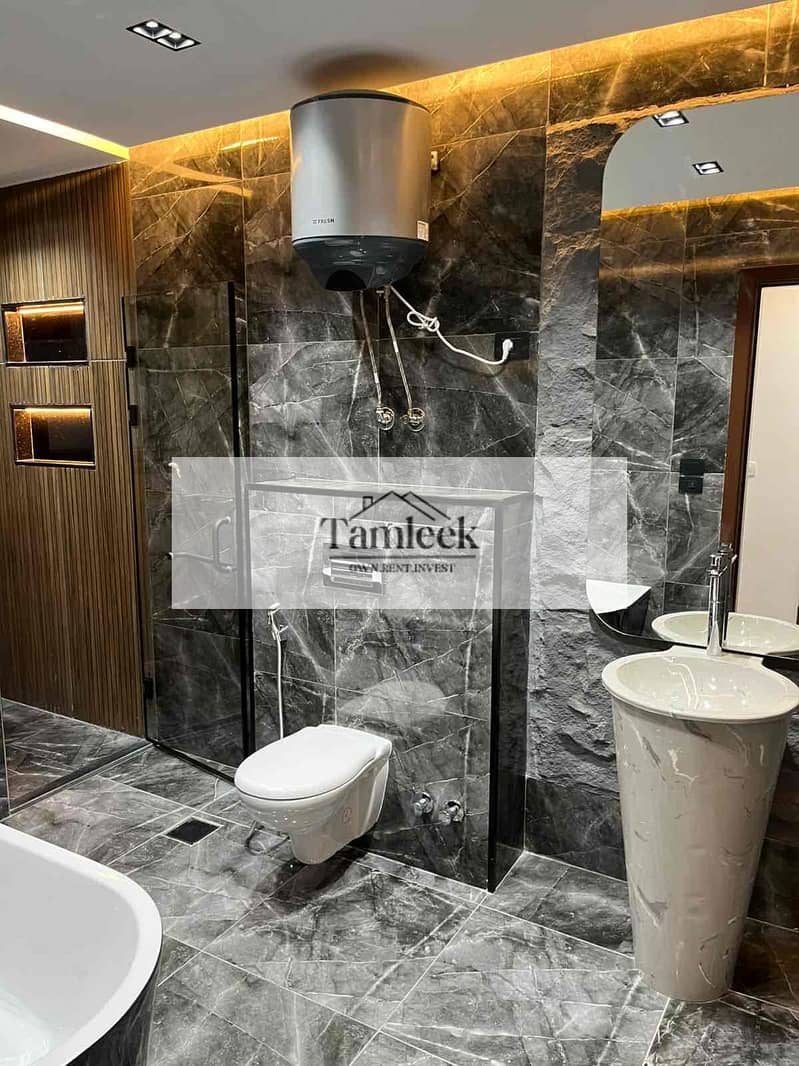 11 e54a7e2d-1e33-49be-8328-f624f1f88a19. jpg