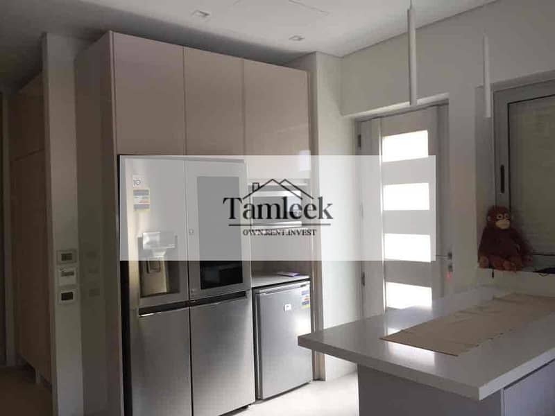 5 7a879b04-1769-48d4-a9a6-371fc0717baa. jpg