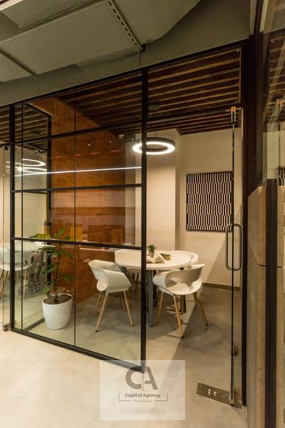 مکتب  للايجار في القاهرة الجديدة، القاهرة - Meeting room _ discussion room. jpeg