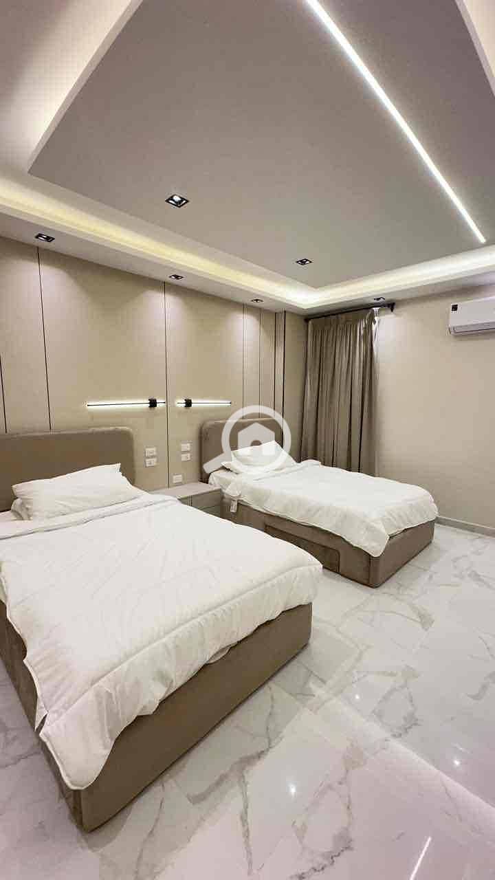 9 172deace-582e-46a1-985c-6a4e559f5d0a. jpg