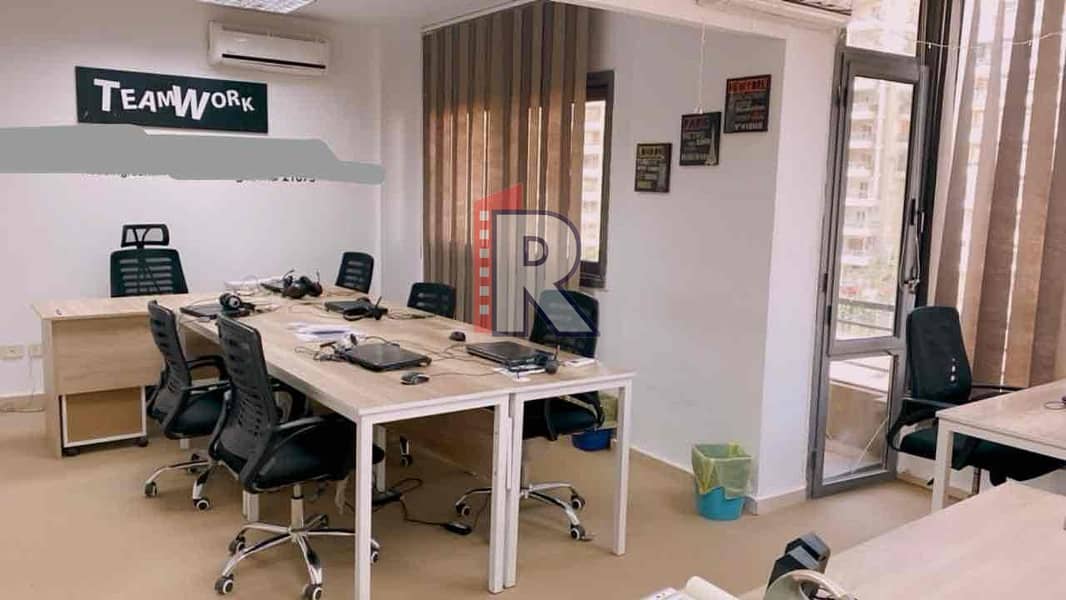 4 d8b7fe11-7b0f-4a94-909d-877fef9f4e3d. jpg