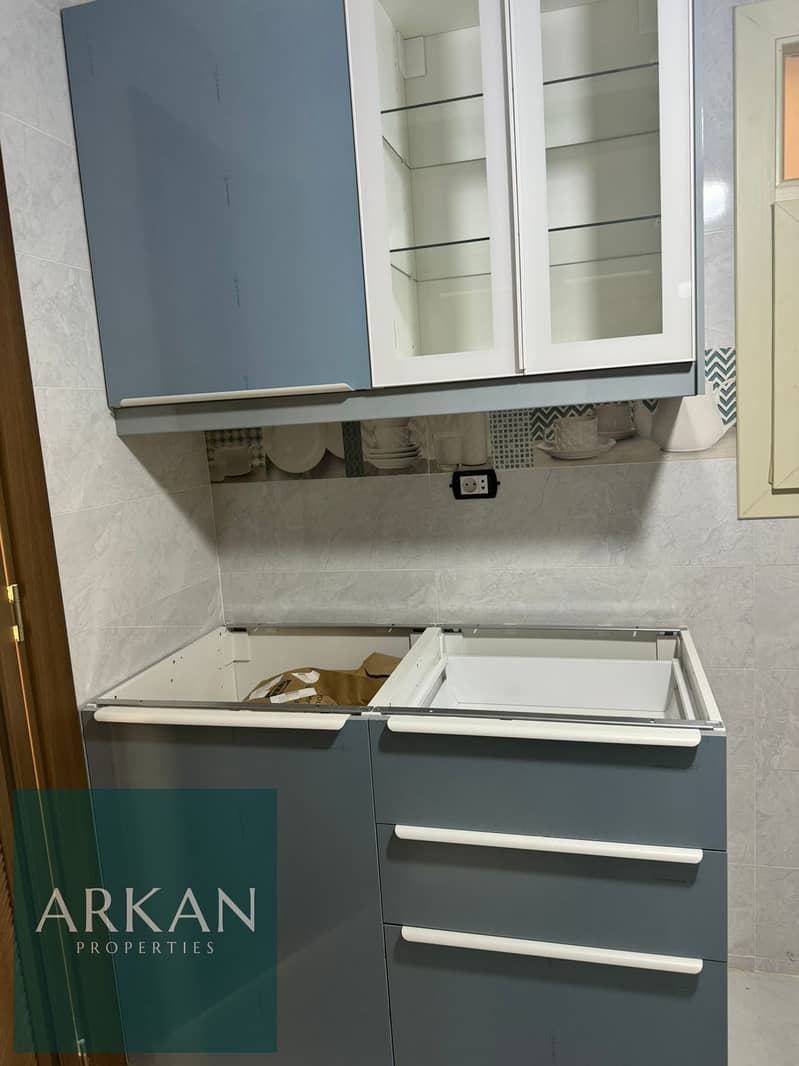 12 2cc8ff05-a503-4438-8d92-9b34b3c8f001. jpg