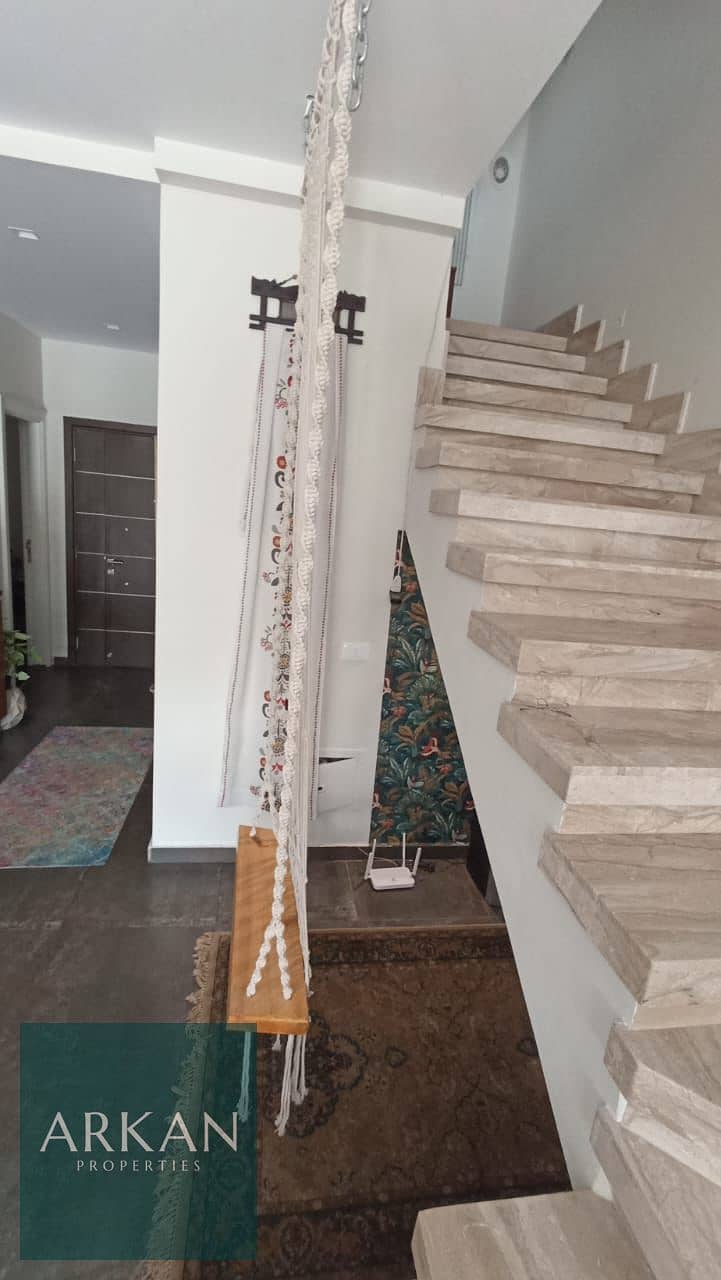 7 11f81d37-c2e3-427a-a1dd-cc0883b99030. jpg