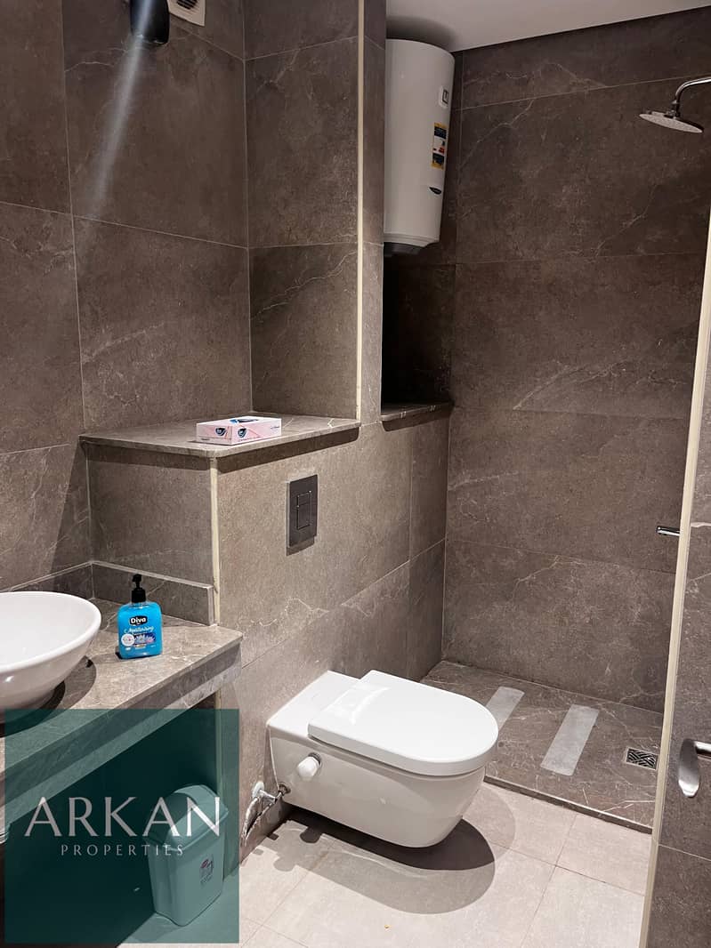 14 0f362055-b61b-420e-8793-8717ac518b42. jpg