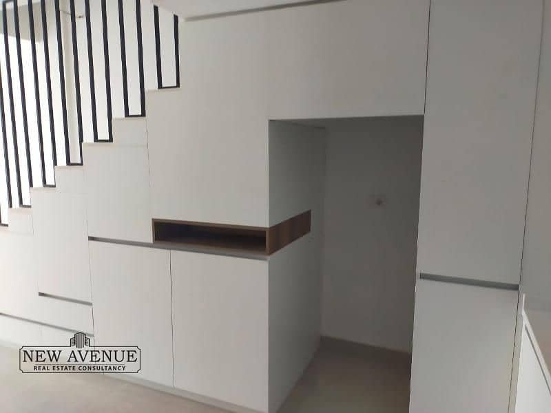 6 b9d990c4-1a92-4f7e-a6a1-acf2bb560580 (1). jpg