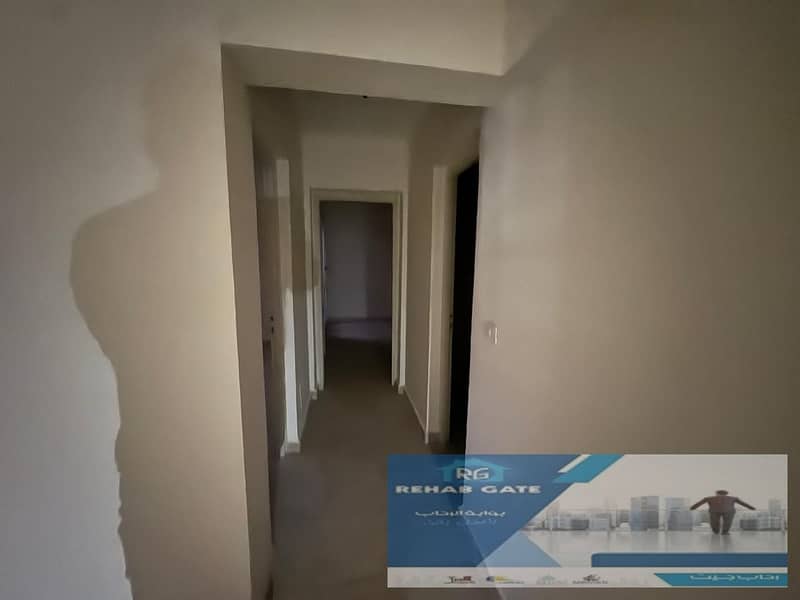 2 2d8b4df3-1dbd-4f57-a4a0-6a34bb54eaa3. jpg