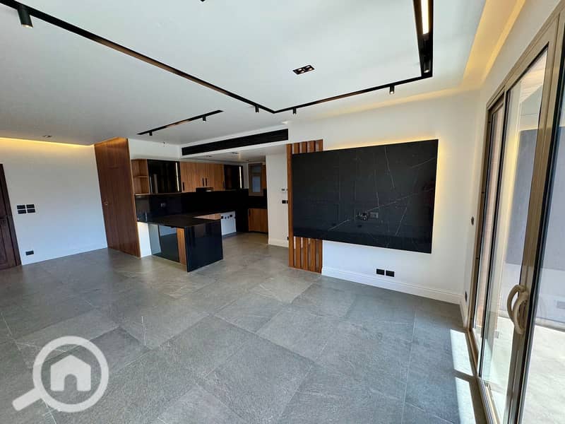 4 WhatsApp Image 2025-10-29 at 14.22. 23 (3). jpeg