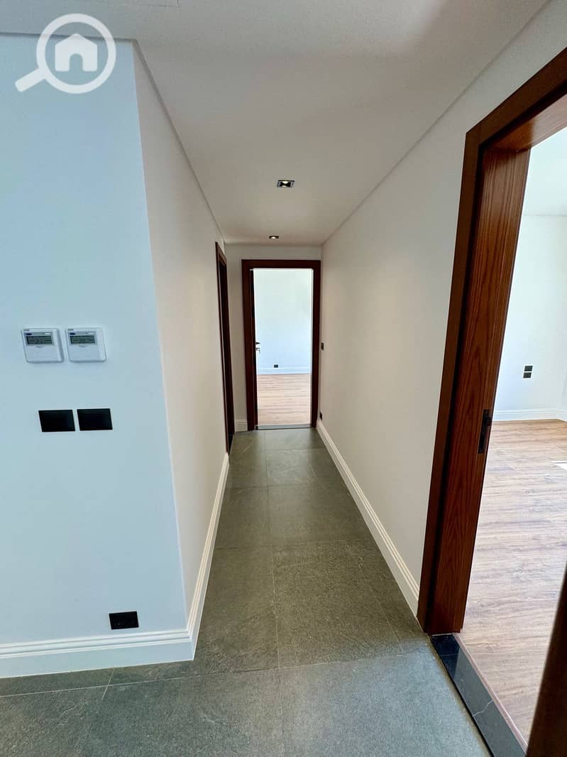 7 WhatsApp Image 2025-10-29 at 14.22. 24 (3). jpeg