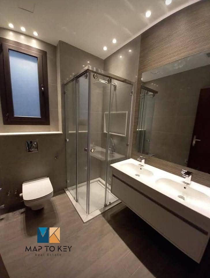 12 8d700432-9f6a-40c6-a0e8-fc2dbbab501f. jpg