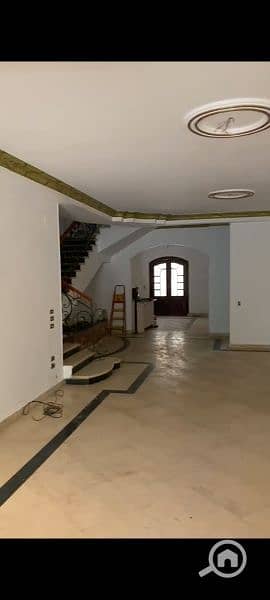 دوبكس500م ارضى واول وحديقة بجوار سعودى وسفن ستارز والمحكمة وبه تكيفات دوبكس500م ارضى واول وحديقة بجوار سعودى وسفن ستارز والمحكمة وبه تكيفات