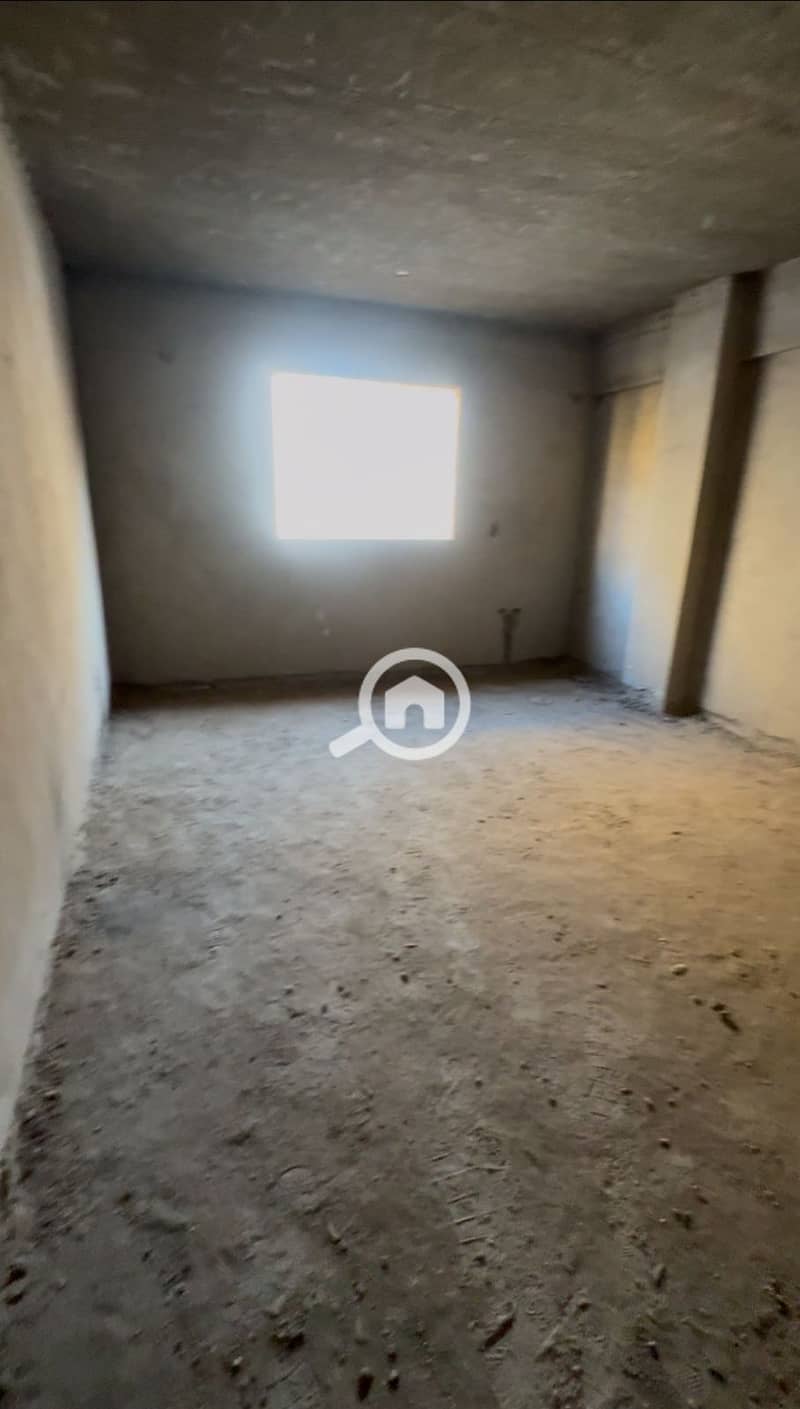 8 c020f270-6af5-4e43-8d38-c9e3a04959f0. jpg