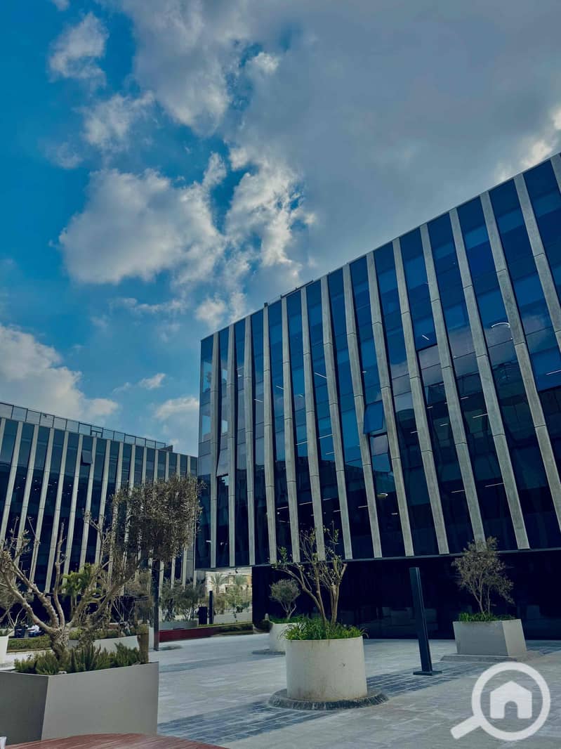 2 53469d3a-f640-42fa-9c3e-a790b529b790. jpg