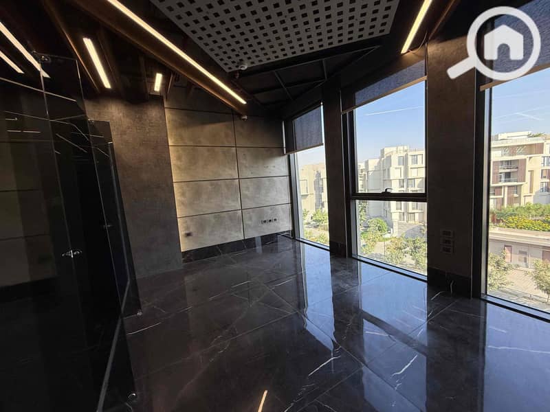 12 b19a28de-b670-40d9-ae02-770a90ec8901. jpg