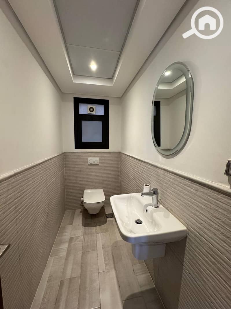 5 WhatsApp Image 2025-10-29 at 3.04. 17 PM (1). jpeg