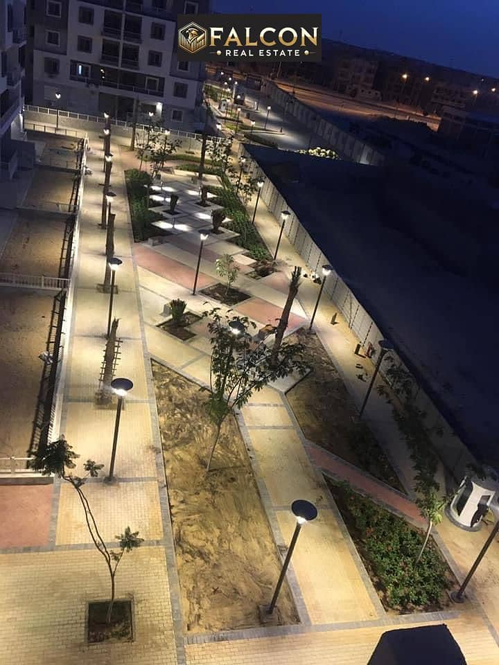 12 f1b89bbf-d904-4777-a1d0-20f3d2e9e8a9. jpeg