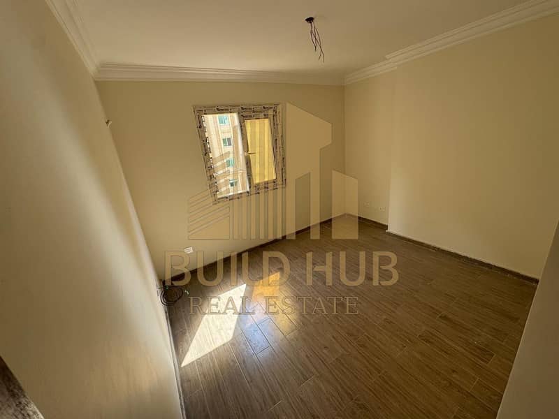 4 f780dddf-ae27-4c7c-8587-1a75c515c244. jpeg