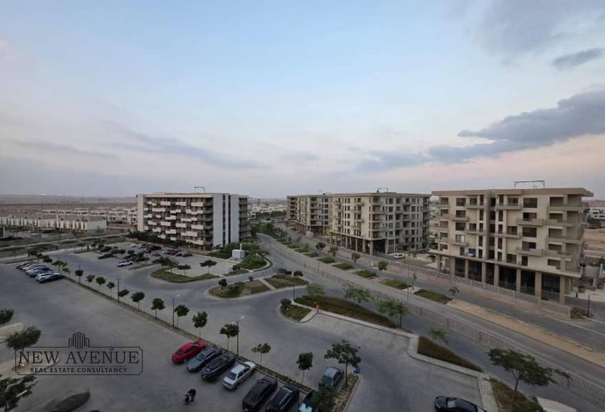 18 43d37f5d-6df0-496b-9610-e779151ffc9f. jpg