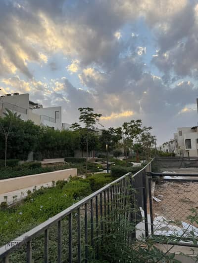 4 Bedroom Townhouse for Sale in New Heliopolis, Cairo - WhatsApp Image 2025-10-27 at 11.02. 39 PM. jpeg 4 Bedroom Townhouse for Sale in New Heliopolis, Cairo - WhatsApp Image 2025-10-27 at 11.02. 39 PM. jpeg