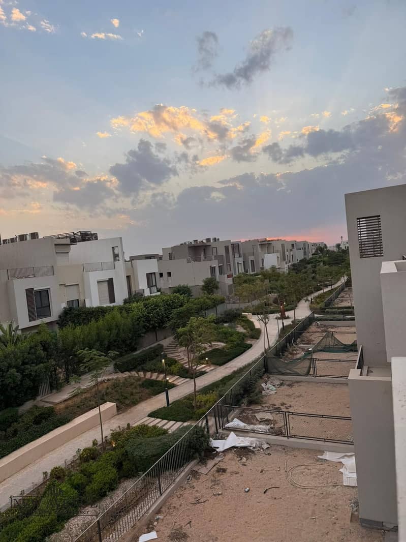 8 WhatsApp Image 2025-10-27 at 11.02. 42 PM. jpeg