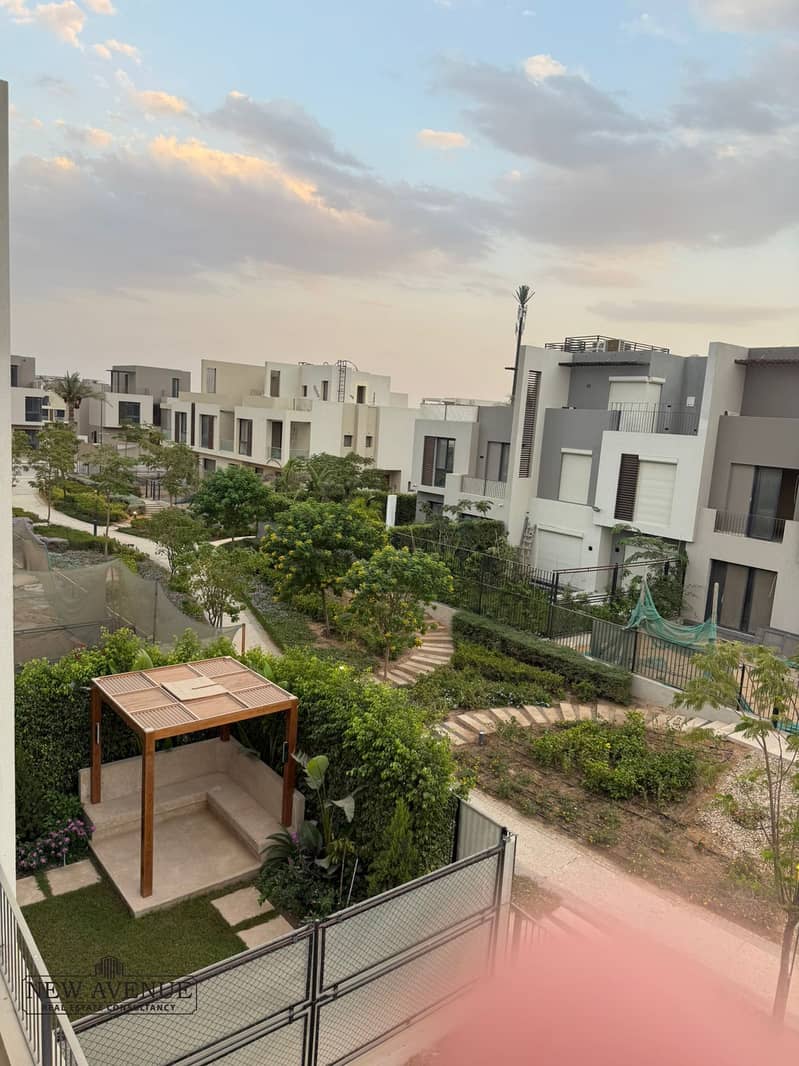 10 WhatsApp Image 2025-10-27 at 11.02. 41 PM (2). jpeg