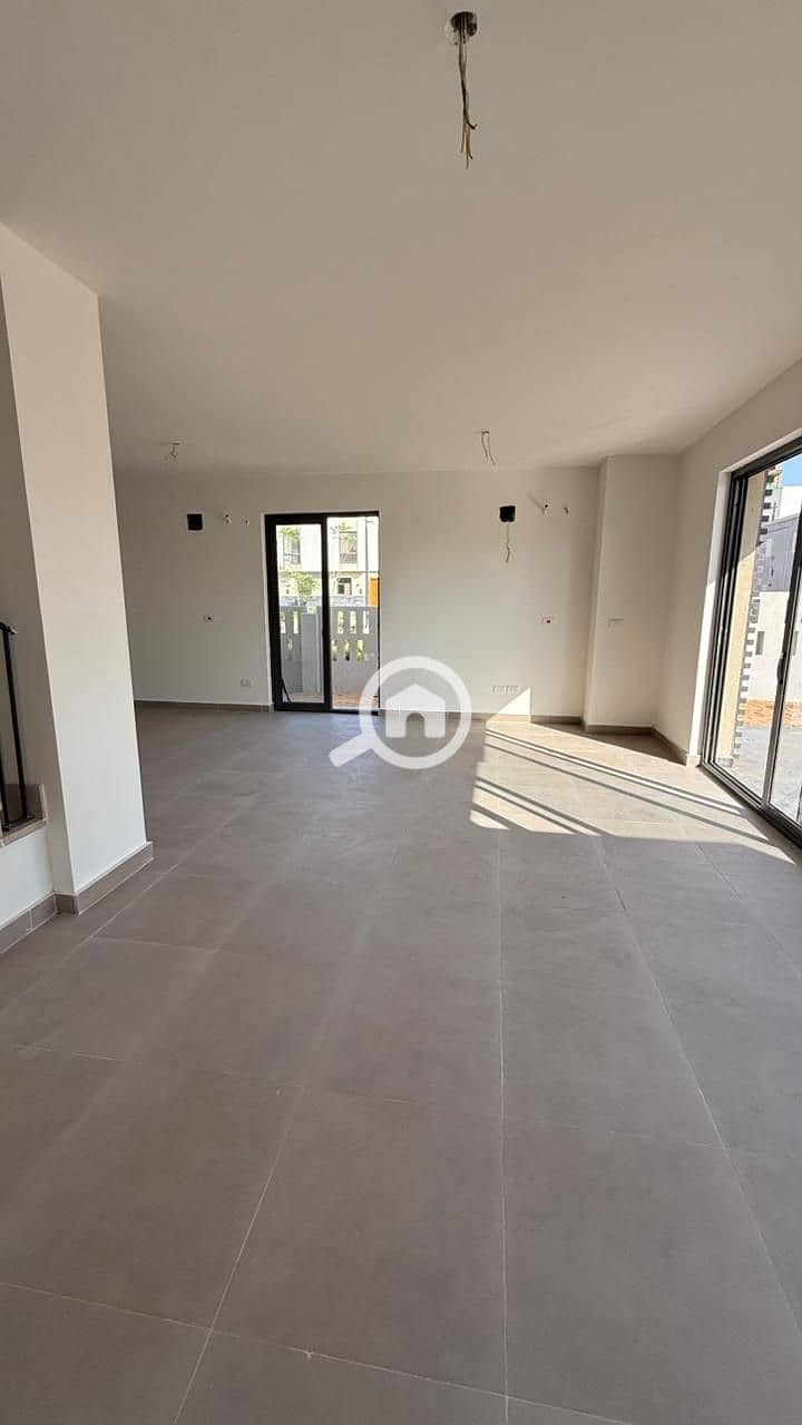 6 WhatsApp Image 2025-10-27 at 2.04. 59 PM. jpeg