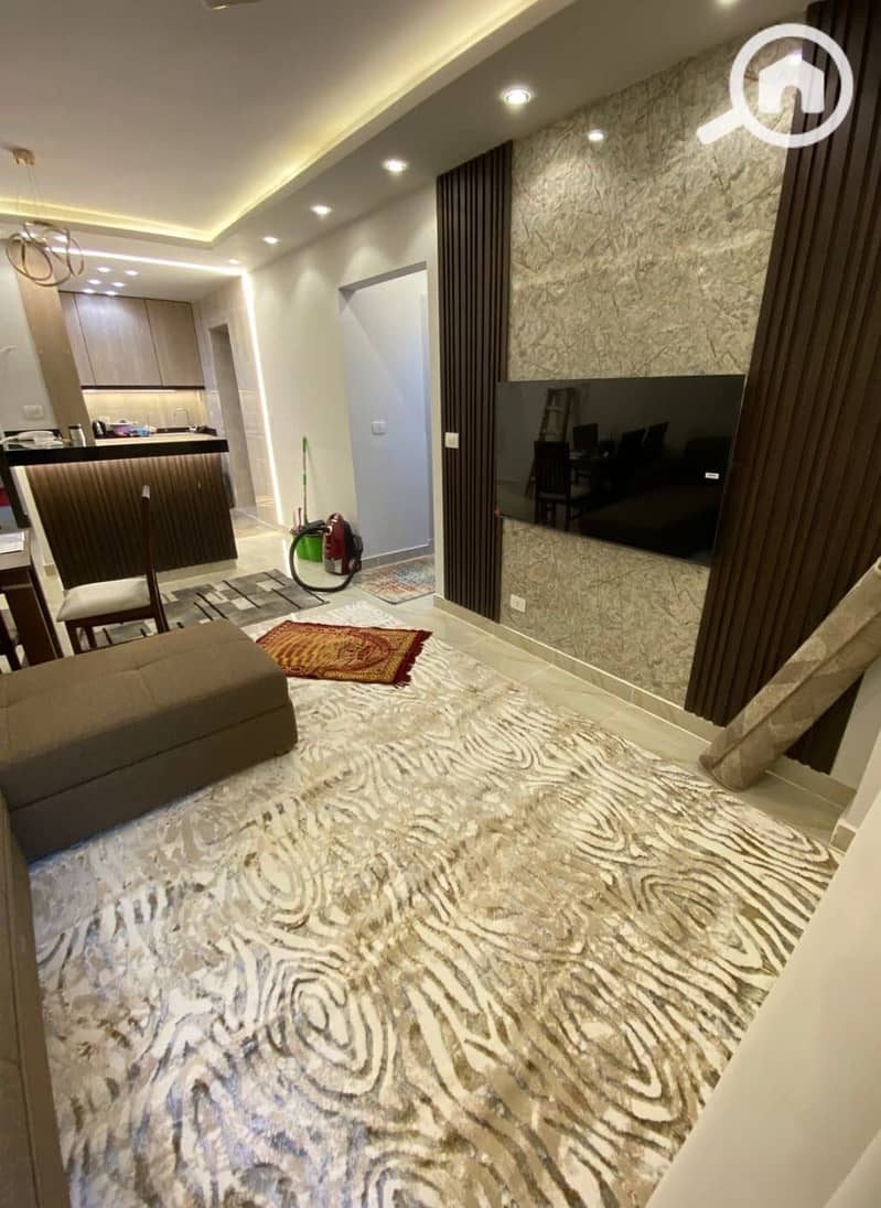 4 4134e684-4742-470b-ae69-0b175ba7ae28. jpg