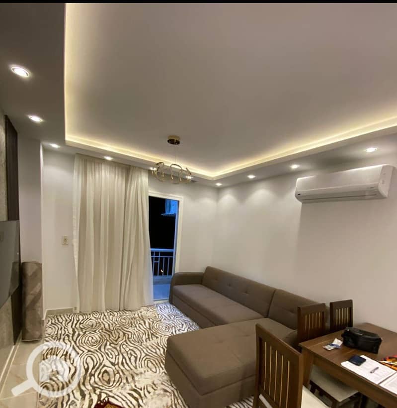 5 19151911-bf1f-4d24-b784-d4c510fbb3c0. jpg