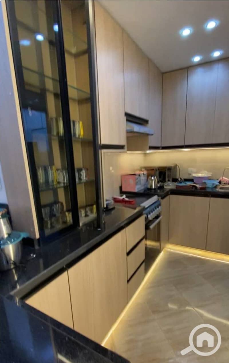 6 a87b806b-e9f3-48ba-b9ba-d89955693570. jpg