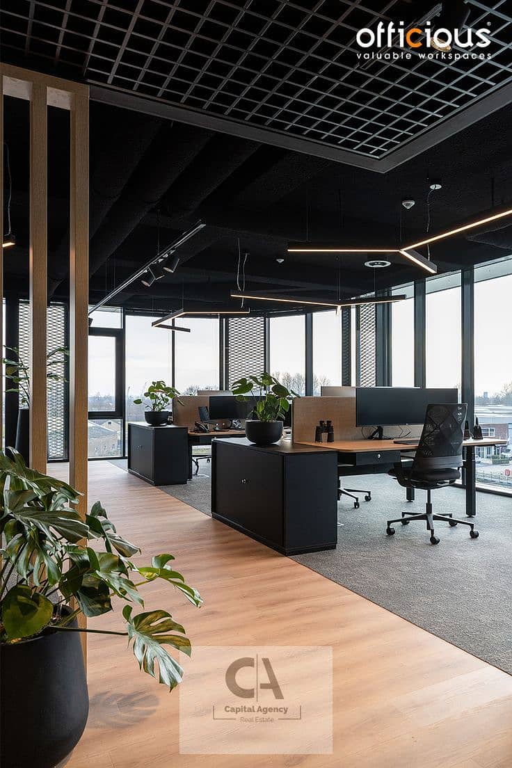 3 Groen en sfeervol kantoor met stijlvolle werkplek en verlichting. jpeg