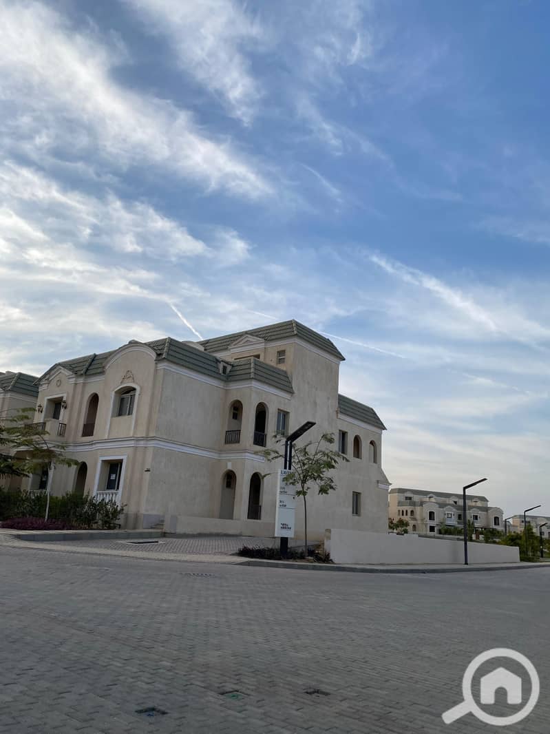 3 65647ed2-9da5-4671-8678-f824b64aecb9. jpg