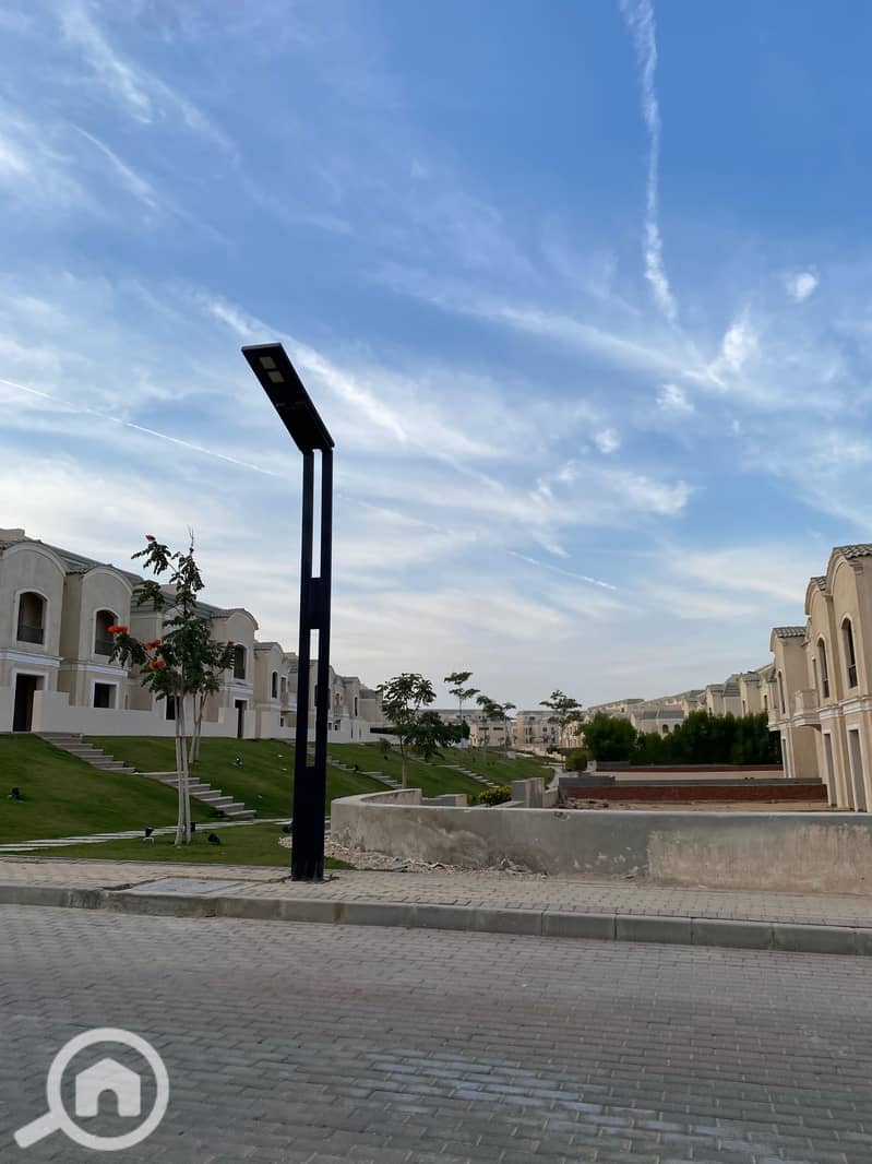 5 8cafe946-c21c-4a66-84a6-bce6c52a90b3. jpg