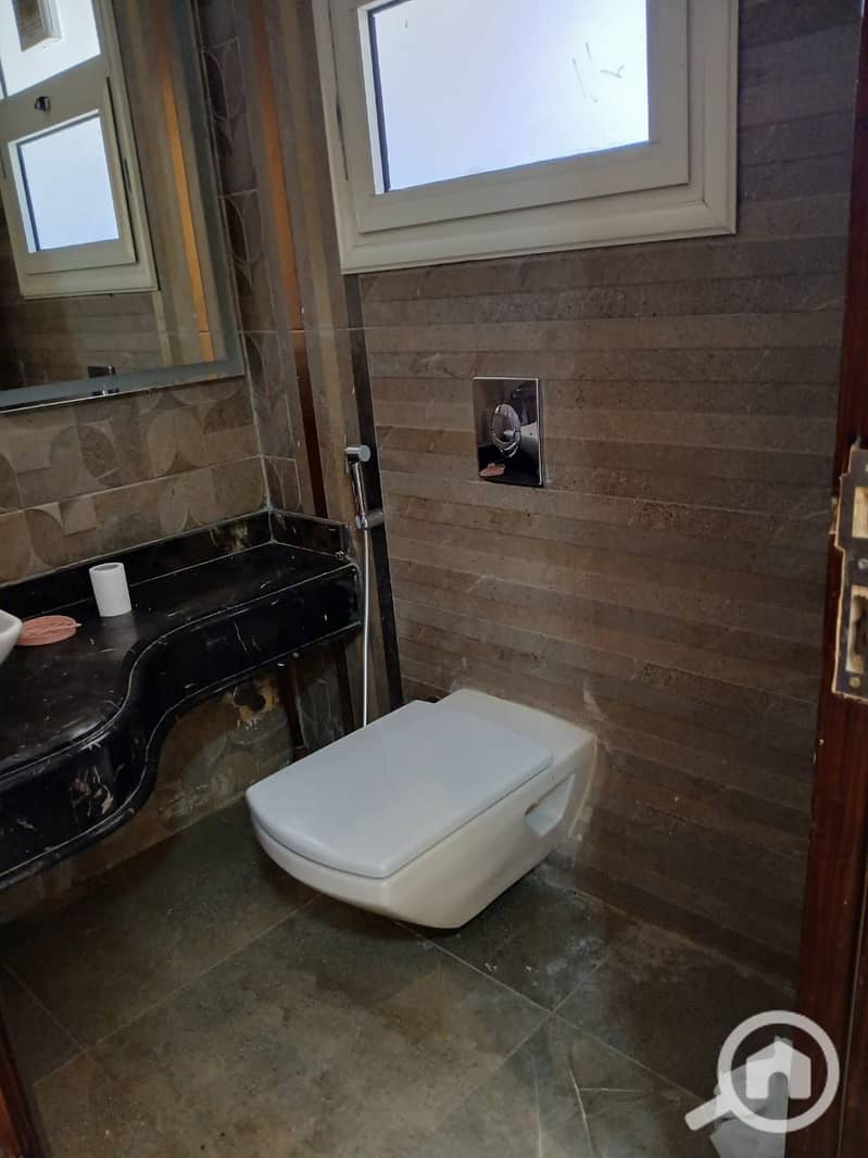 16 a55a6879-5f16-402f-b1e4-3fd371f035d7. jpeg