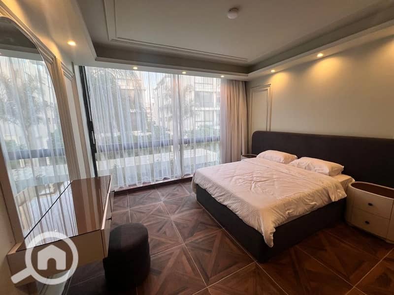 10 595573c3-e634-4461-85f4-75df05666b8c. jpeg