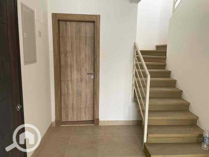 6 012a3244-2d07-467d-b088-4822d11b3dc1. jpg