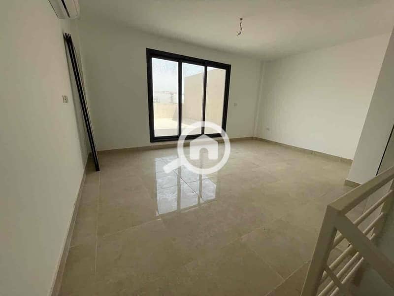 10 232f46c2-c6be-4043-8f5c-877961b88022. jpg