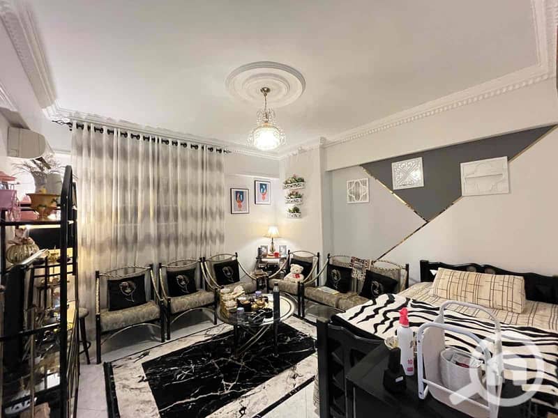 14 0757a7b6-9b52-4ee6-9133-e3fa9595ec47. jpg