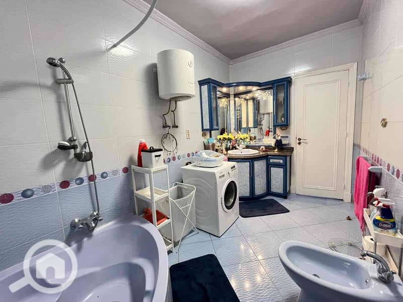 18 4a8aae54-1a4e-49b8-96d7-d537359bfb19. jpg