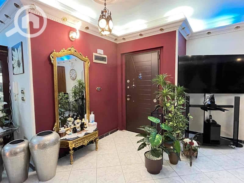 22 28f7afc9-cb47-4244-ae30-875b81ab20cb. jpg