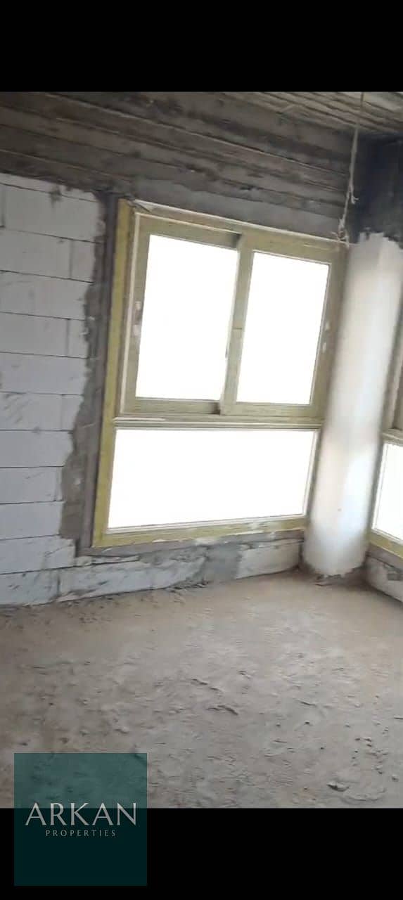 4 37d92d0b-b2c2-499e-a538-9378e907a648. jpg