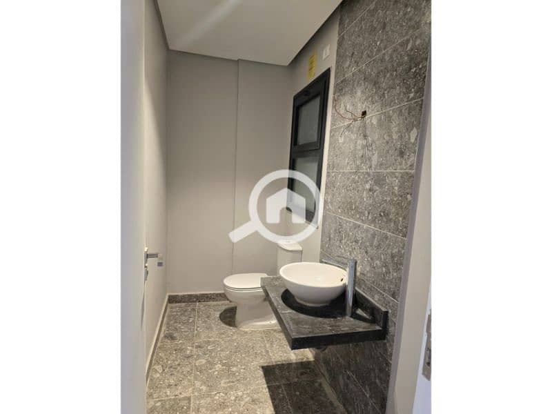 8 700b5a07-4773-4e18-9021-74851ab87ddc. jfif. jpg