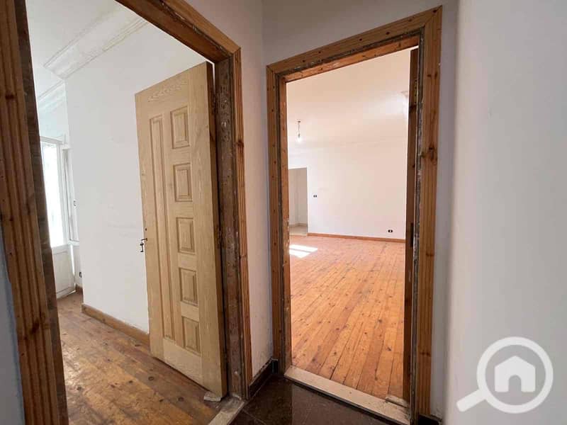 5 7e600364-b66b-40cf-9dff-f060dae995be. jpg