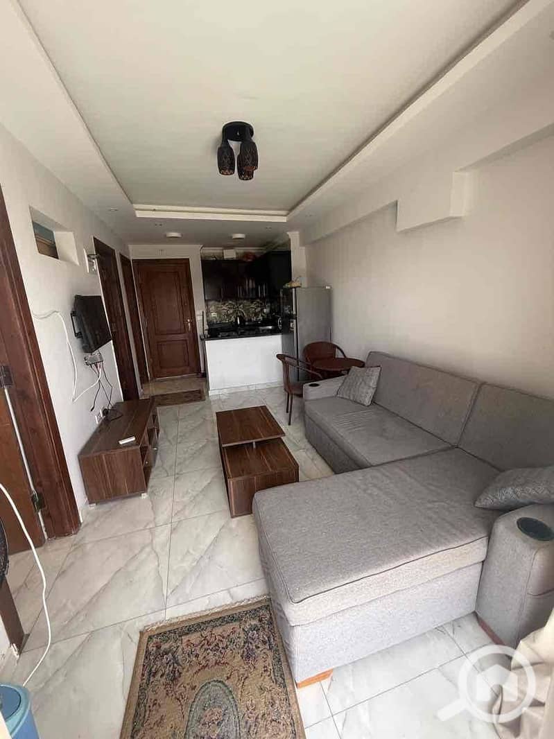 3 034450f6-7b79-4939-aa75-5b5be258afa4. jpg