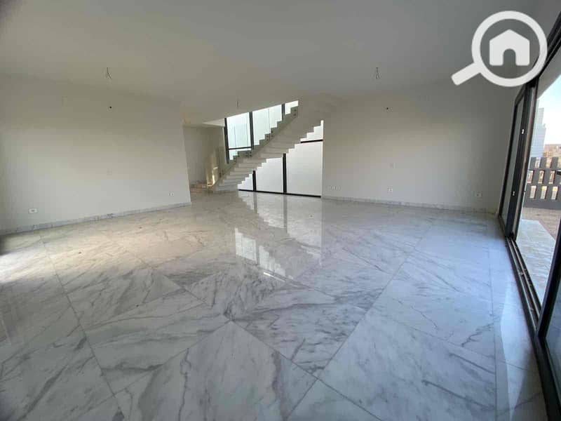 7 a9ef551b-c49b-4b46-b6fe-0473d10b02ac. jpg