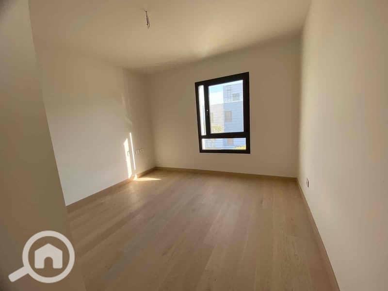 9 697fecf7-b947-4892-b728-c07f76d3e7c1. jpg