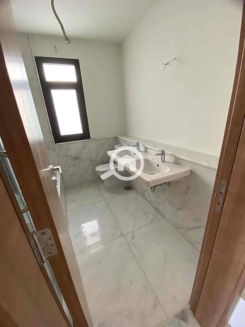 11 322434ce-79d8-4209-a327-60099cf7e0f7. jpg