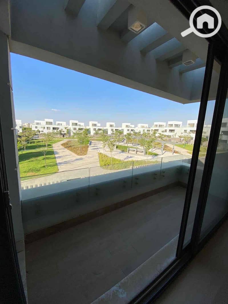 12 3f0f4a04-f513-4751-9df3-1c7cfcf8134f. jpg