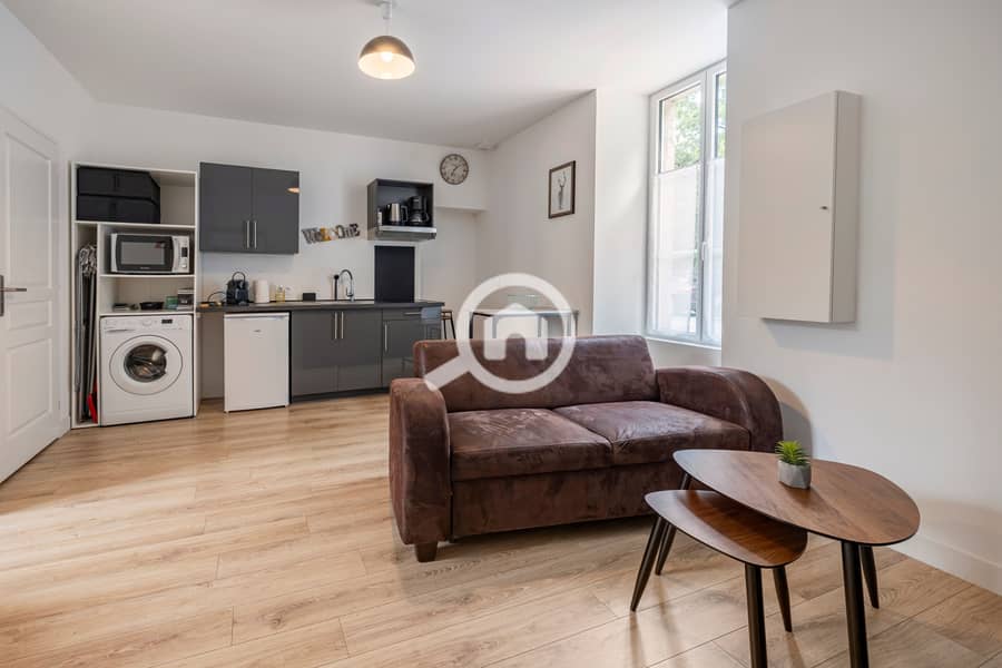 2 7a83323e-3811-436e-bfba-f048ea384cab. jpg