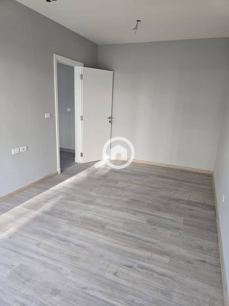 4 WhatsApp Image 2025-09-16 at 15.39. 08_41e8ea3b. jpg